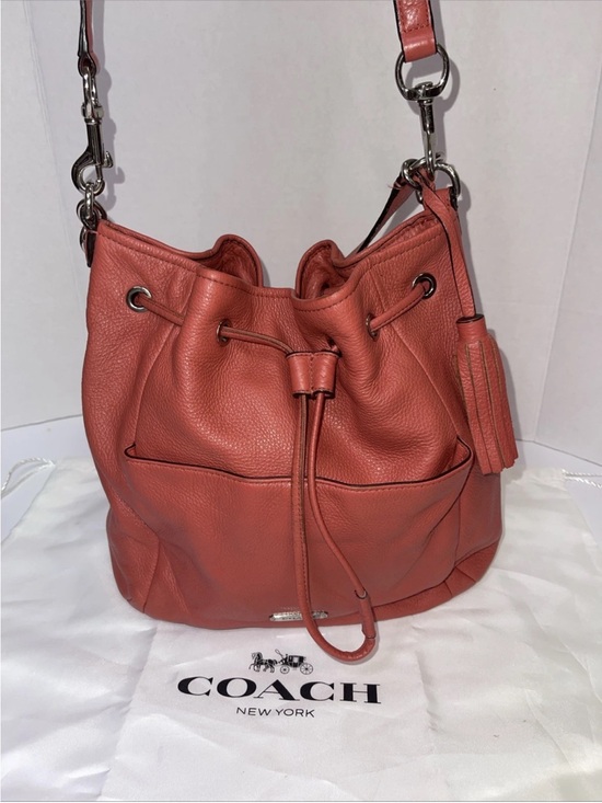 Coach Handbags - VTG Coach Avery F27003 Coral Leather Drawstring Crossbody Shoulder Bag AUTHENTIC